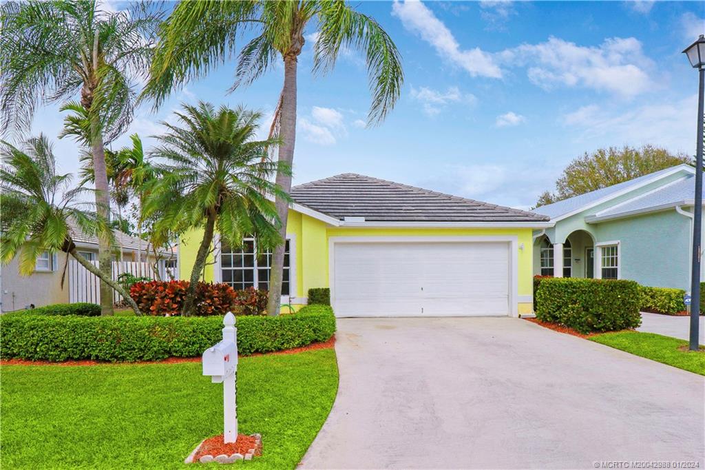 3543 Southwest Coco Palm Dr