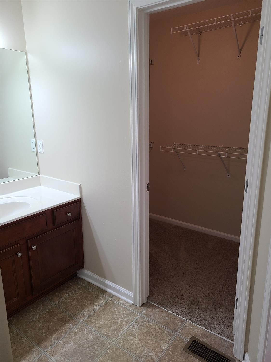 3806 Pine Ridge Way Lexington, KY 40514 - Photo 8 of 12 Photo 8