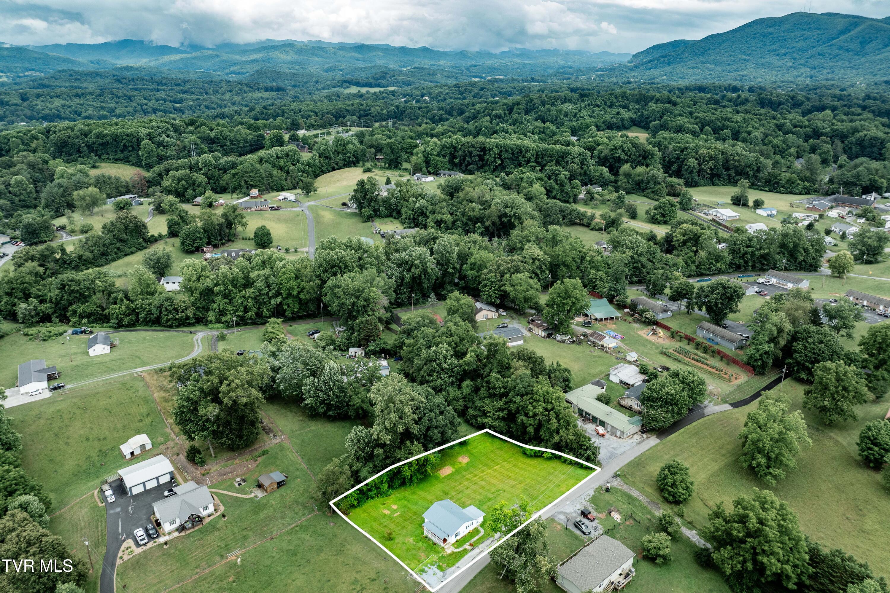 147 Fox Road Johnson City, TN 37601 - Photo 56 of 59 147 Fox road (3 of 59)