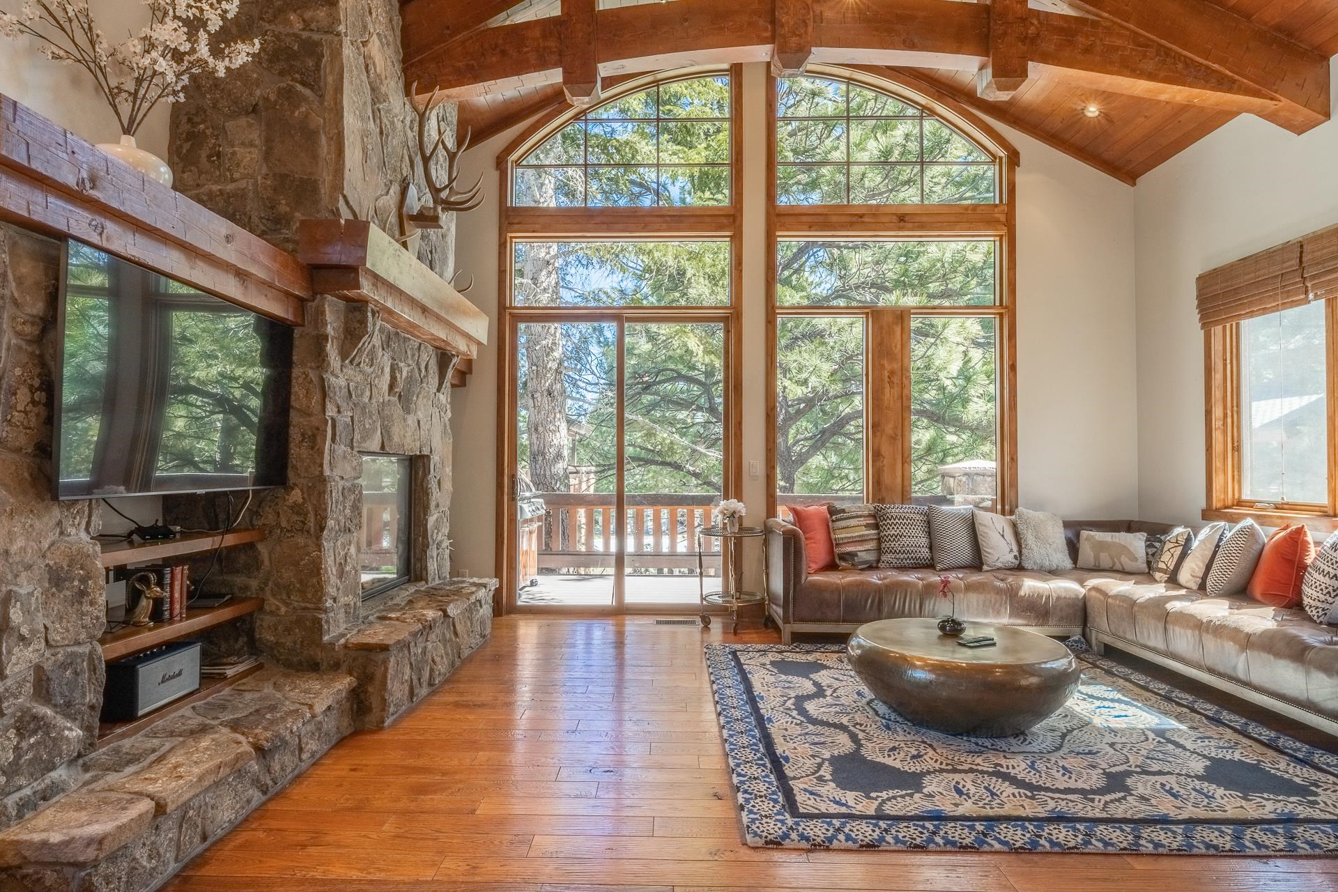 5808 Minaret Road, Unit 8 Mammoth Lakes, CA 93546 - Photo 3 of 57