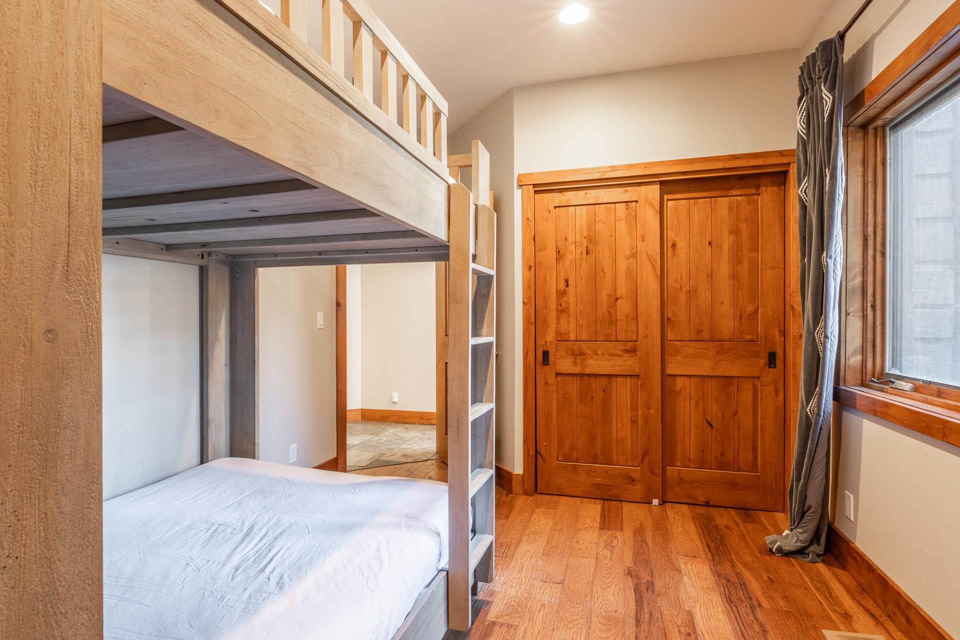 5808 Minaret Road, Unit 8 Mammoth Lakes, CA 93546 - Photo 32 of 57