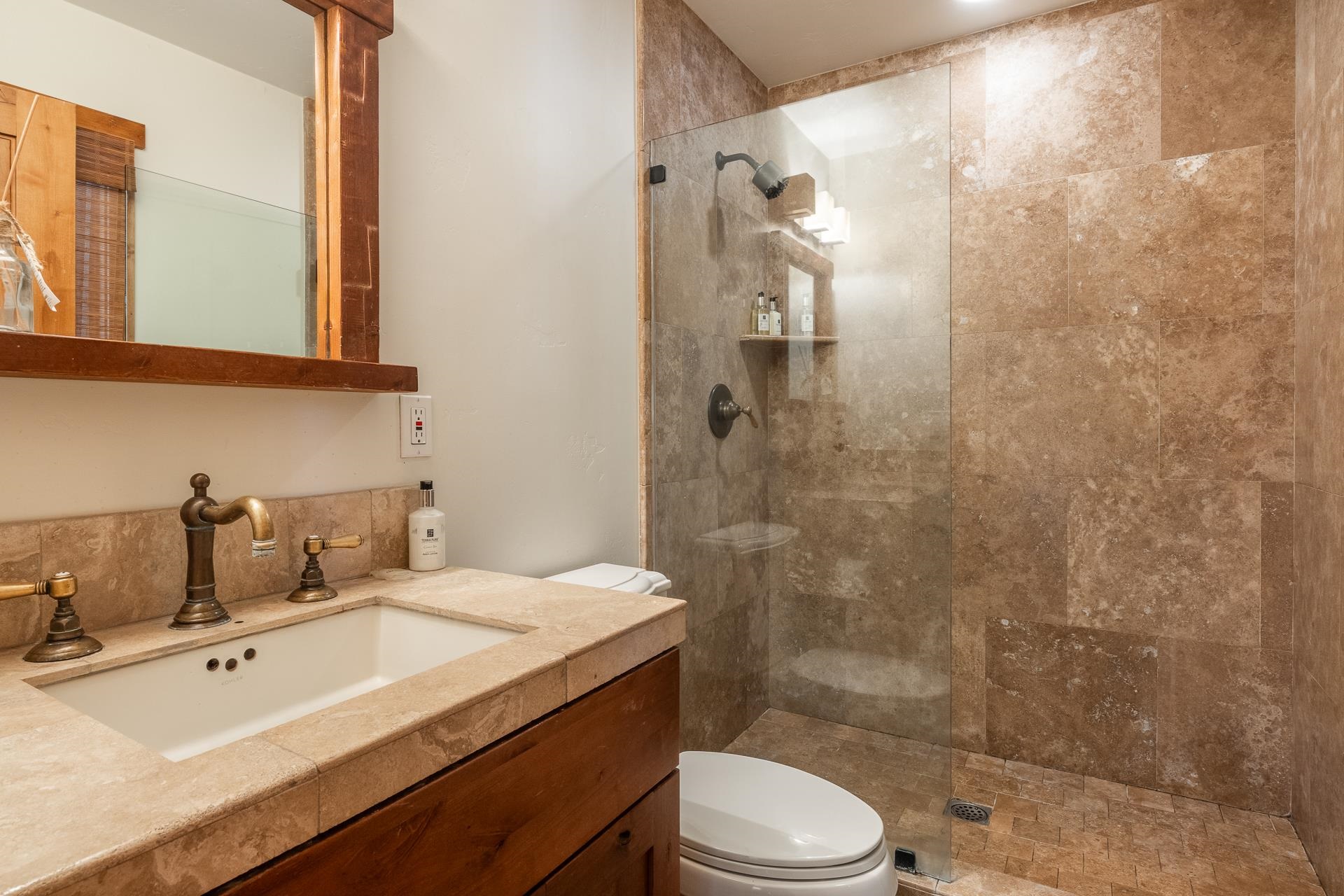 5808 Minaret Road, Unit 8 Mammoth Lakes, CA 93546 - Photo 37 of 57