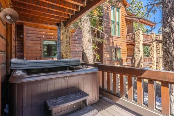 $1,900,000 | 5808 Minaret Road, Unit 8, Mammoth Lakes, CA 93546