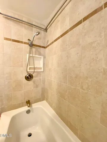 $1,950 | 2608 Erwin Road, Unit 428, Durham, NC 27705