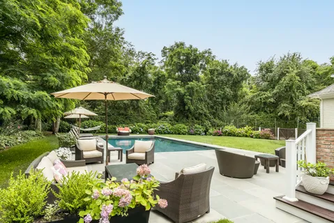 $6,800,000 | 8 Widow Coopers Path, Sag Harbor, NY 11963