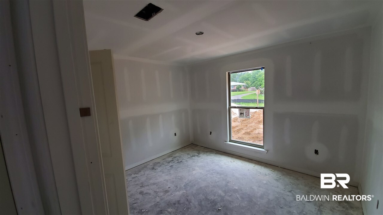 22670 Ridgewood Drive Robertsdale, AL 36567 - Photo 9 of 17