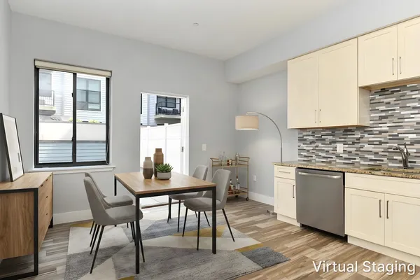 $2,700 | 424 Whiton Street, Unit 206, Jersey City, NJ 07304