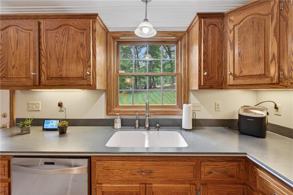 121 Spillway Lane Butler, PA 16001 - Photo 13 of 50