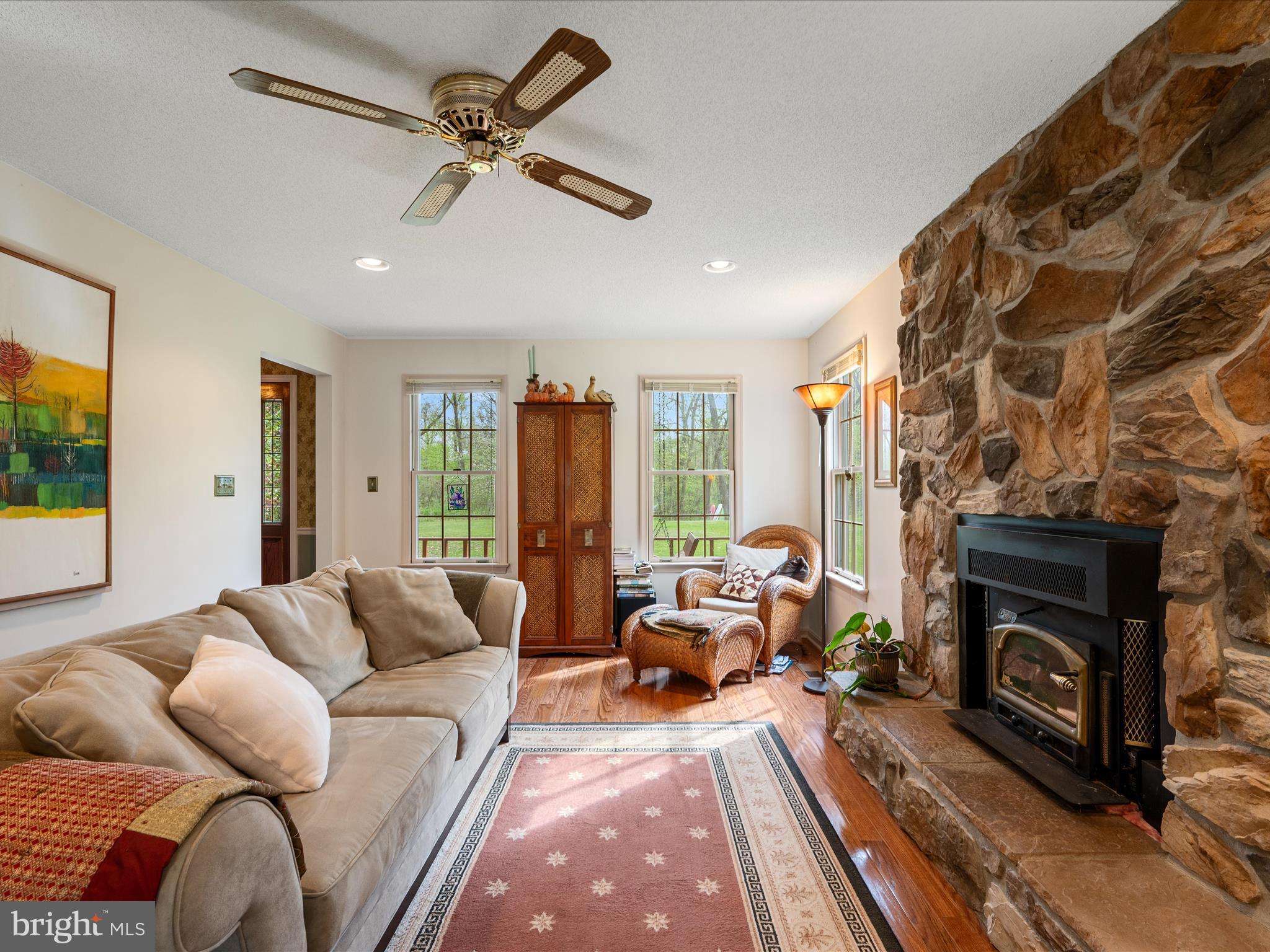 1201 Morgan Grove Road Shepherdstown, WV 25443 - Photo 36 of 70 Living Room