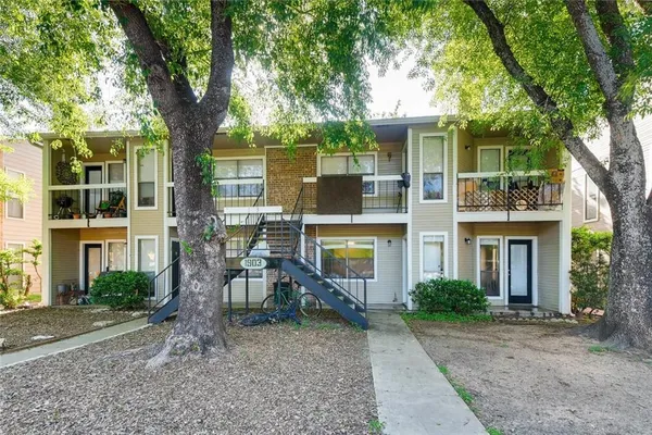 $1,050 | 1903 West Loop, Unit D, Austin, TX 78758