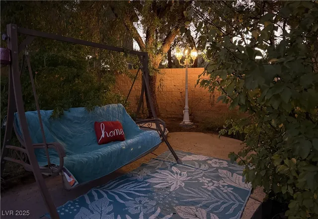 $2,995 | 211 Belle Isle Court, Henderson, NV 89012