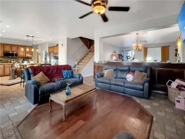 $2,995 | 211 Belle Isle Court, Henderson, NV 89012