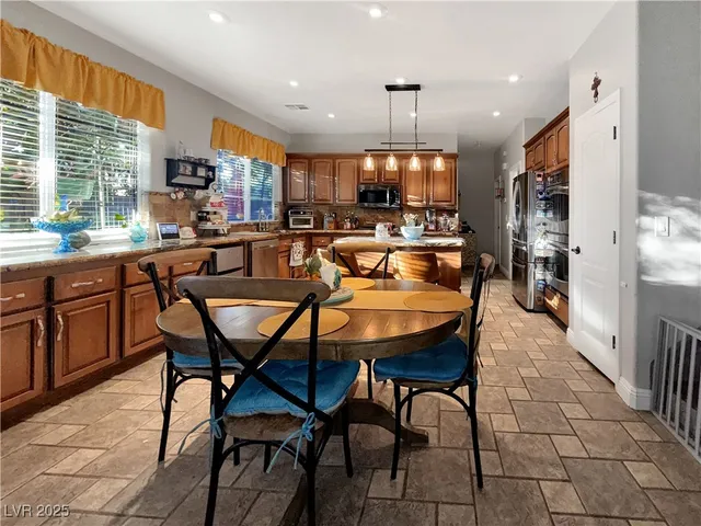 $2,995 | 211 Belle Isle Court, Henderson, NV 89012