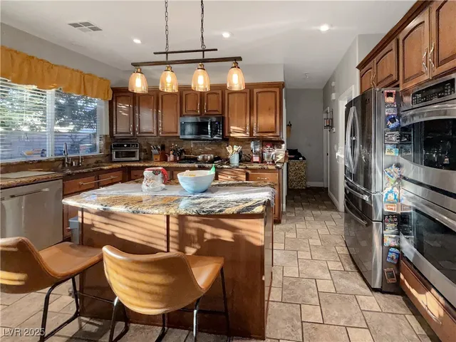 $2,995 | 211 Belle Isle Court, Henderson, NV 89012