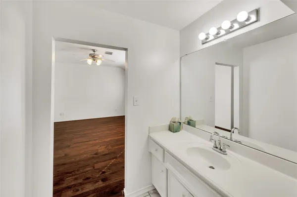 $2,150 | 1719 Redwing Bluff Drive, Houston, TX 77009