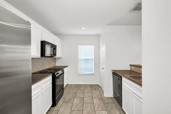 $2,150 | 1719 Redwing Bluff Drive, Houston, TX 77009