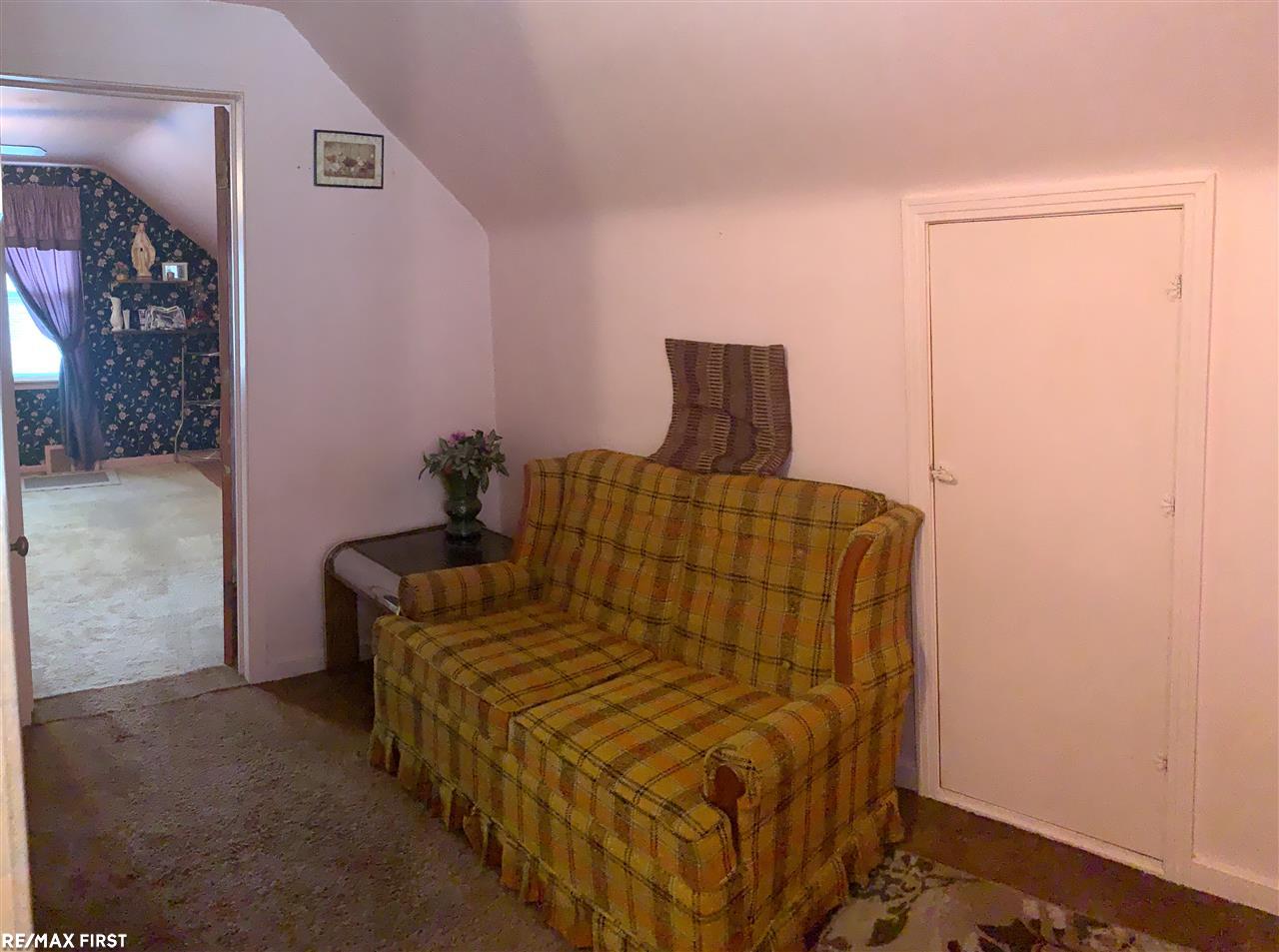 29911 Kelly Road Roseville, MI 48066 - Photo 15 of 17 31386063-14.JPG