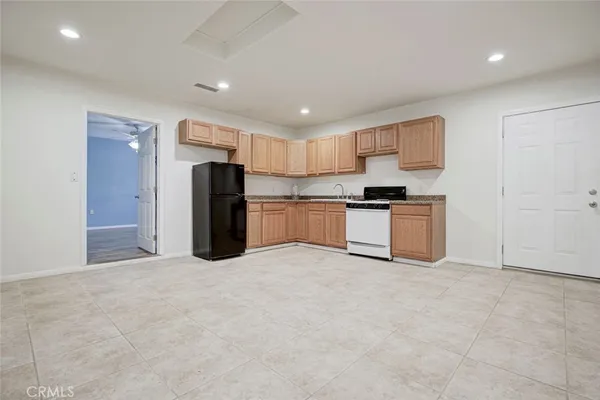 $1,199,000 | 6648 Gaviota Avenue, Lake Balboa, CA 91406