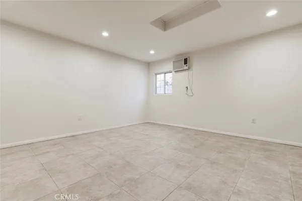 $1,199,000 | 6648 Gaviota Avenue, Lake Balboa, CA 91406