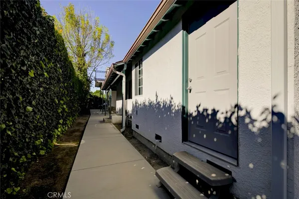 $1,199,000 | 6648 Gaviota Avenue, Lake Balboa, CA 91406