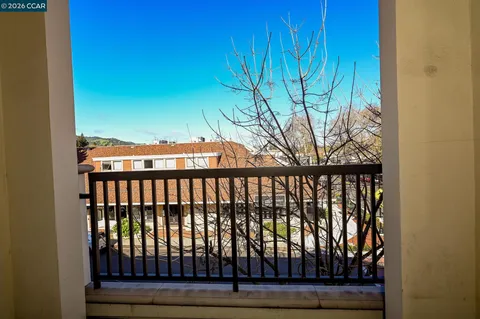 $1,198,000 | 111 West Prospect Avenue, Unit 205, Danville, CA 94526