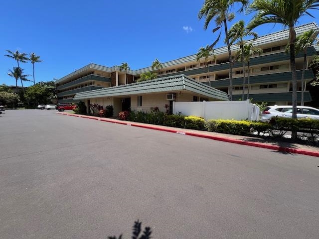 4471 Lower Honoapiilani Road, Unit 202 Lahaina, HI 96761 - Photo 21 of 24 front view of house with a street