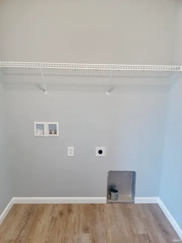 $399,900 | 6220 West Stalheim Avenue, Owensville, IN 47665