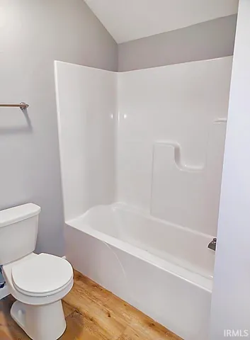 $399,900 | 6220 West Stalheim Avenue, Owensville, IN 47665