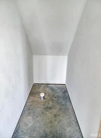 $399,900 | 6220 West Stalheim Avenue, Owensville, IN 47665