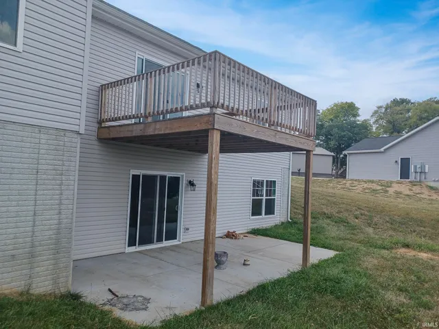 $399,900 | 6220 West Stalheim Avenue, Owensville, IN 47665