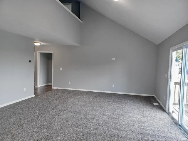 $399,900 | 6220 West Stalheim Avenue, Owensville, IN 47665