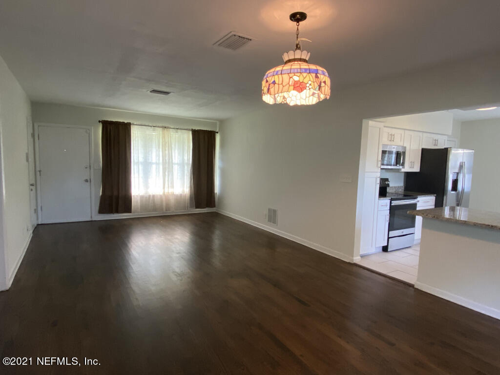 2623 Caladium Road Jacksonville, FL 32211 - Photo 5 of 31 64062737-A1AF-4683-8506-9291818D3767_1_1