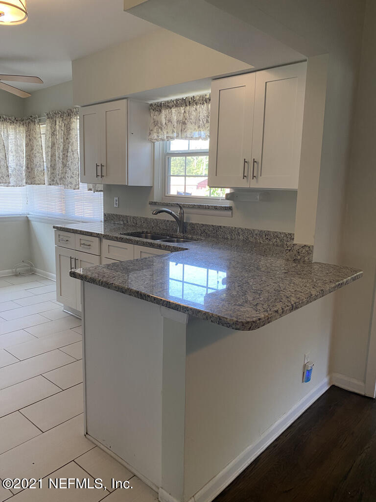 2623 Caladium Road Jacksonville, FL 32211 - Photo 8 of 31 98E42245-D233-48FE-867B-97436C521081_1_1