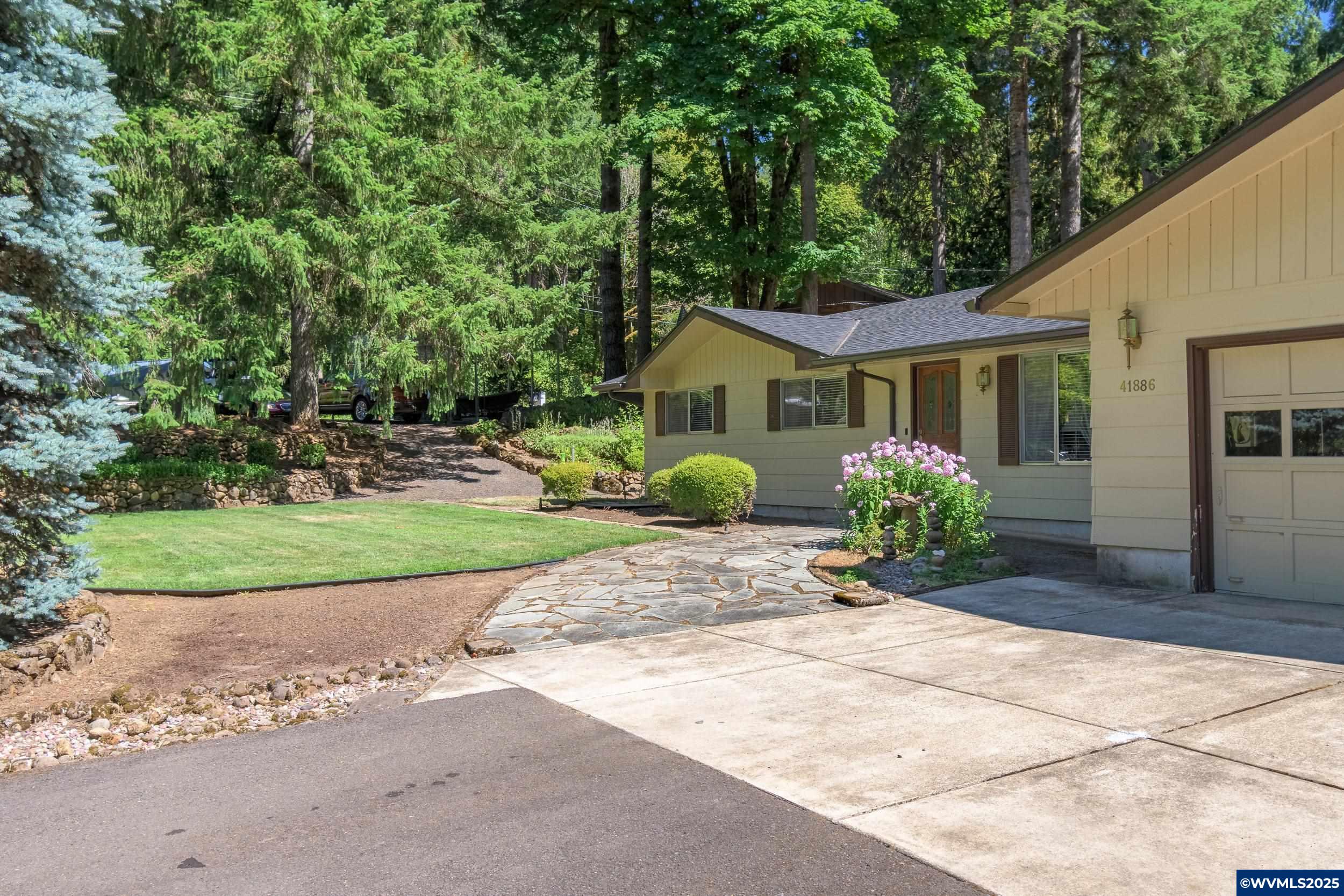 41886 Deerhorn Road Springfield, OR 97478 - Photo 4 of 49