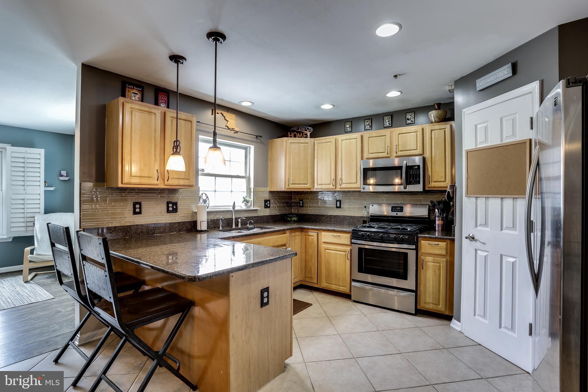 751 Shallow Ridge Court Abingdon, MD 21009 - Photo 8 of 33 Gourmet Kitchen w/ Stainless Appl & Granite C-Tops
