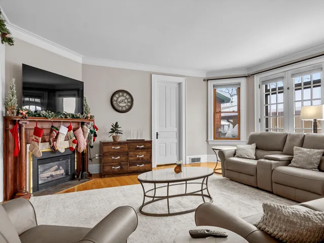 $439,900 | 711 North 10th Street, Manitowoc, WI 54220