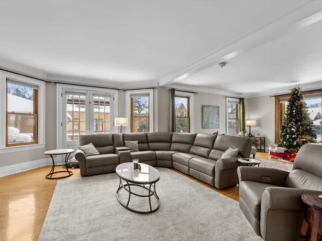 $439,900 | 711 North 10th Street, Manitowoc, WI 54220