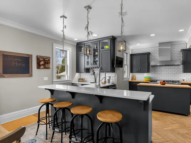 $439,900 | 711 North 10th Street, Manitowoc, WI 54220