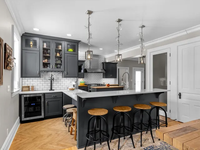 $439,900 | 711 North 10th Street, Manitowoc, WI 54220