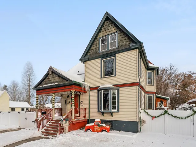 $439,900 | 711 North 10th Street, Manitowoc, WI 54220