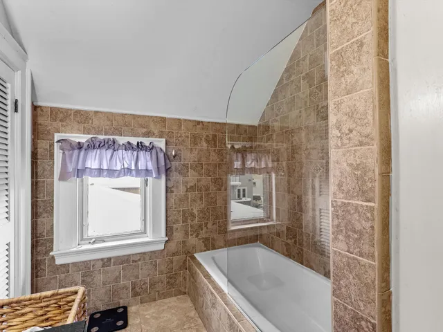 $439,900 | 711 North 10th Street, Manitowoc, WI 54220