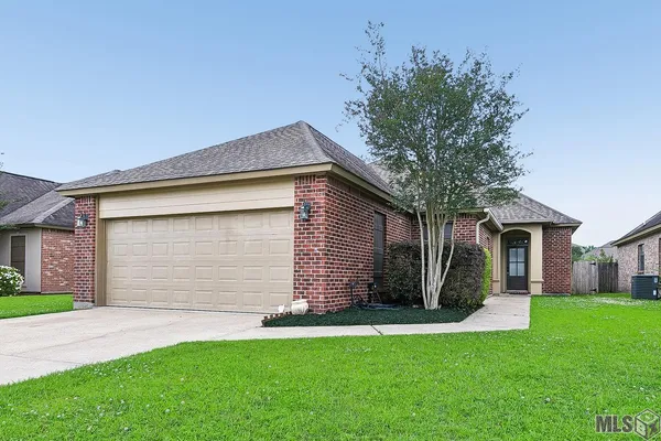$1,950 | 3418 Southlake Avenue, Baton Rouge, LA 70810
