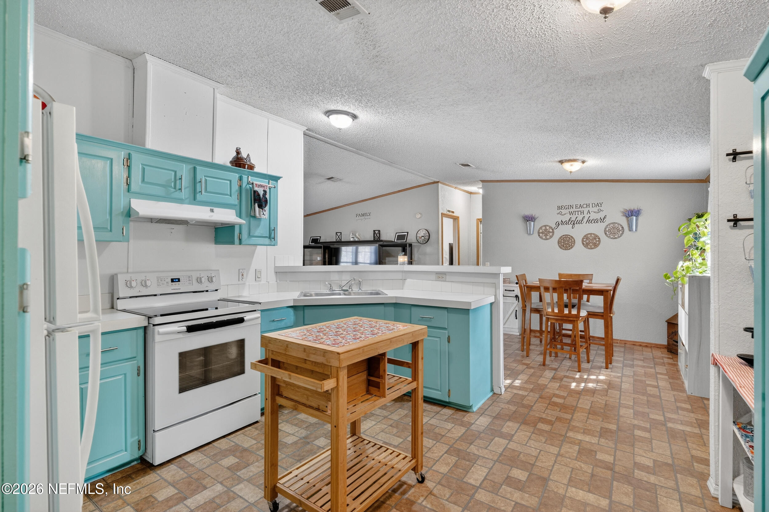 2493 Canal Road Jacksonville, FL 32234 - Photo 10 of 26 DSC00558