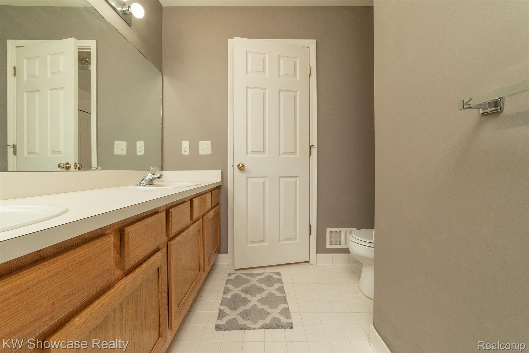 6486 Kennesaw Road Canton, MI 48187 - Photo 24 of 41 Gallery Image 24
