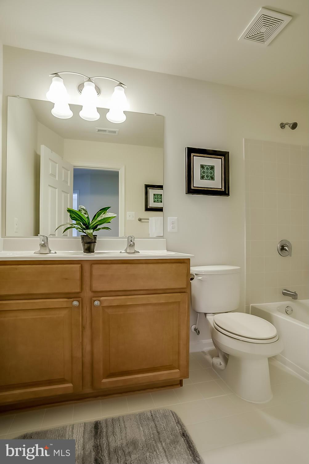 3000 Bender Ridge Court Baltimore, MD 21234 - Photo 18 of 28 Hall Full Bath