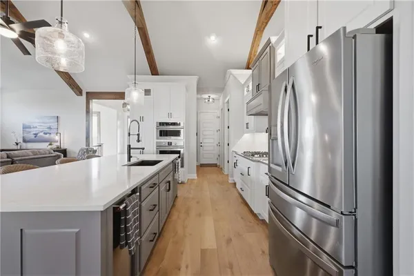 $599,900 | 1405 Northwest Aspen Circle, Grain Valley, MO 64029