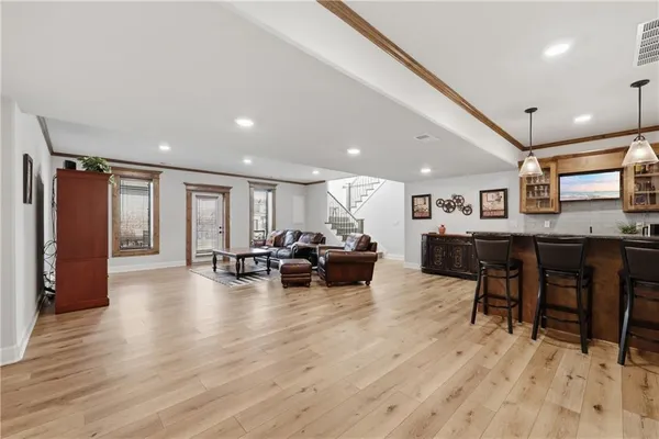 $599,900 | 1405 Northwest Aspen Circle, Grain Valley, MO 64029