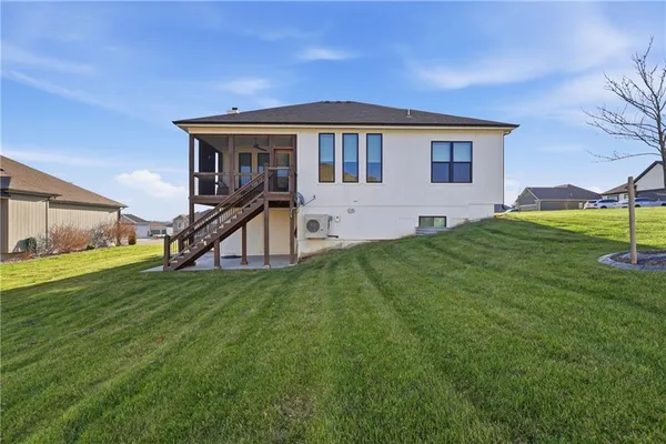 $599,900 | 1405 Northwest Aspen Circle, Grain Valley, MO 64029