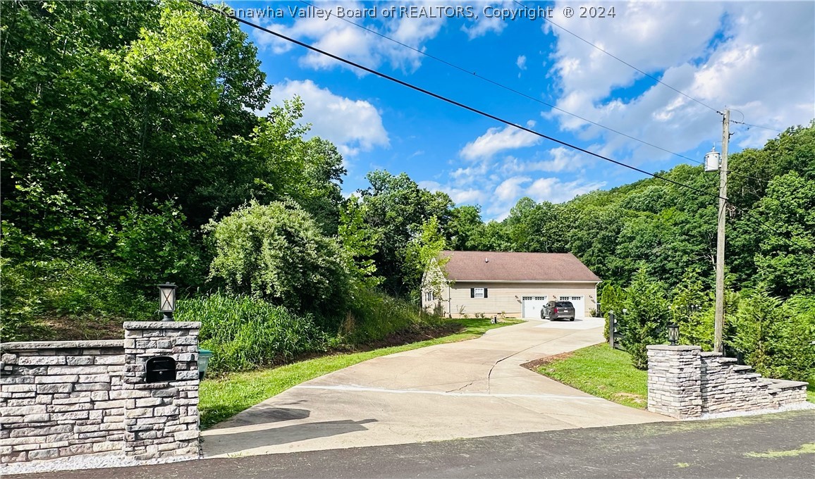 2 Thoroughbred Road Scott Depot, WV 25560 - Photo 3 of 12 Gallery Image 3