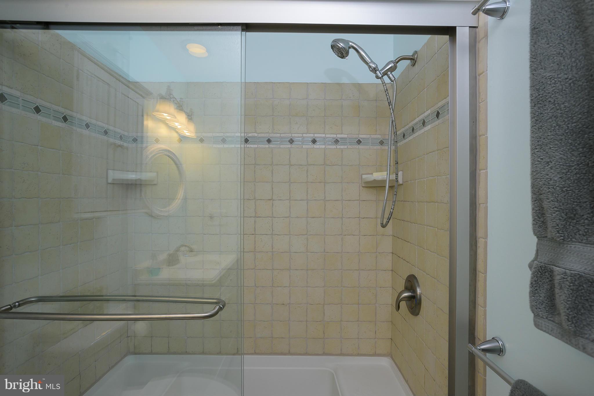 5589 Vantage Point Road, Unit 5 Columbia, MD 21044 - Photo 18 of 30 Bath (Master)